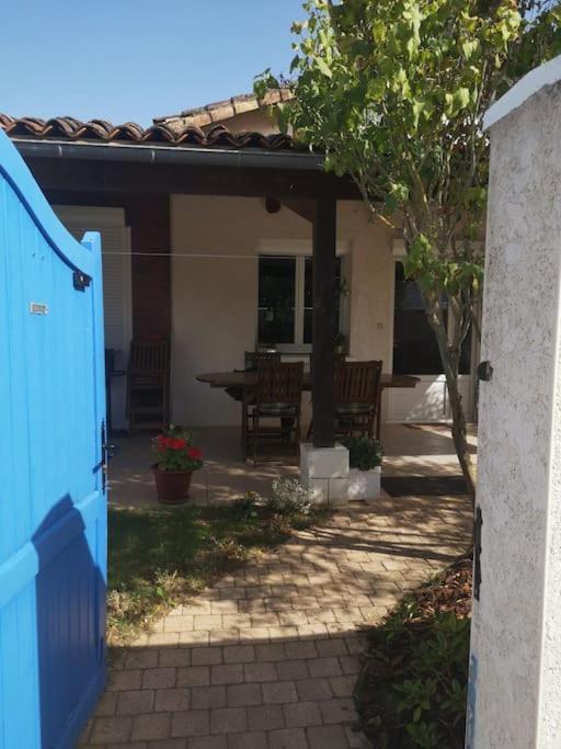 La Porte Bleue Vouneuil-sous-Biard Экстерьер фото